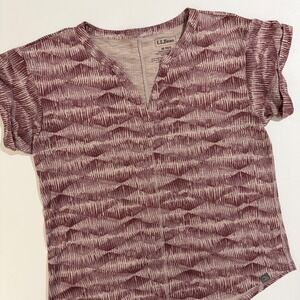 LL Bean Womens M REG V Neck Geometric Print Short Sleeve T Shirt Top Casual